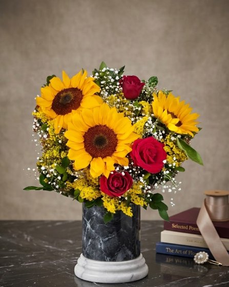 Bouquet de 3 girassois e 3 rosas vermelhas